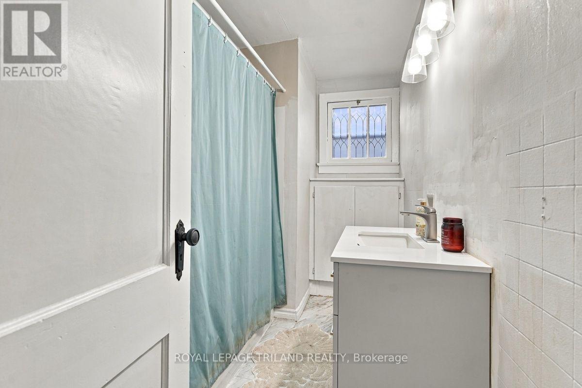56-58 Frank Street Property Photo 10