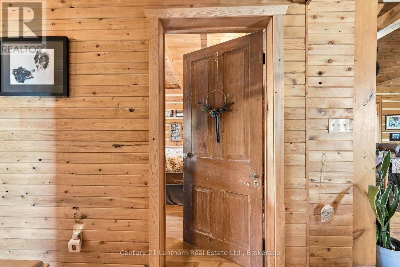 939 Kelly Road Property Photo 13