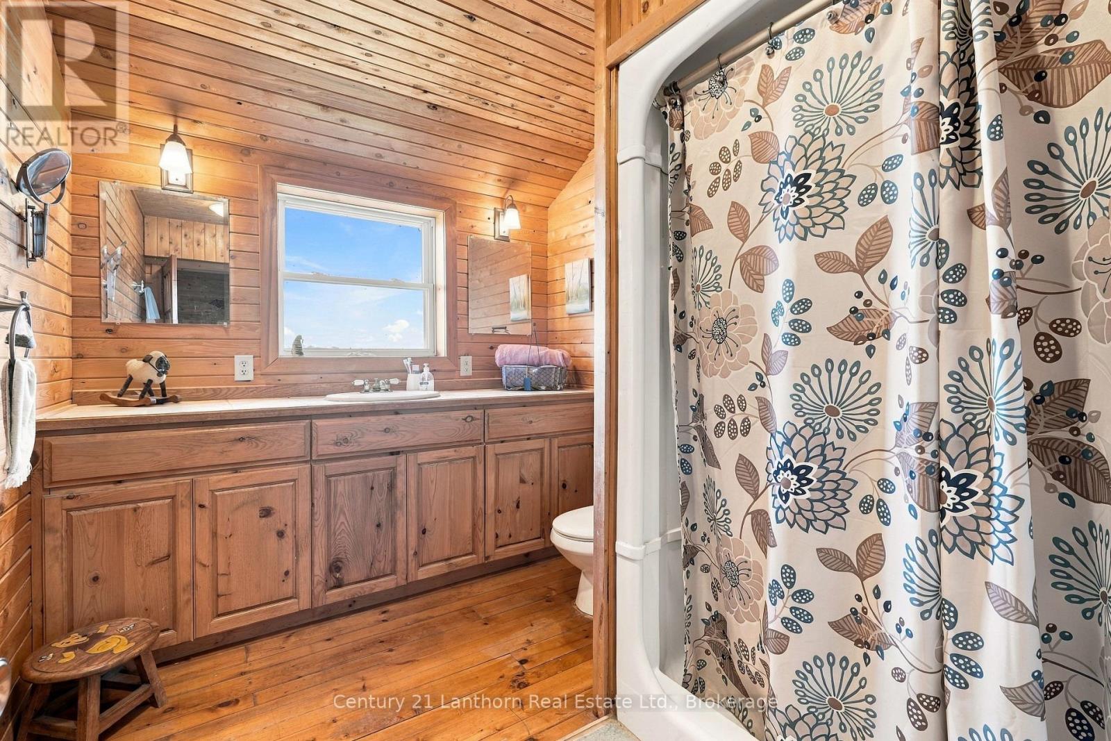 939 Kelly Road Property Photo 18