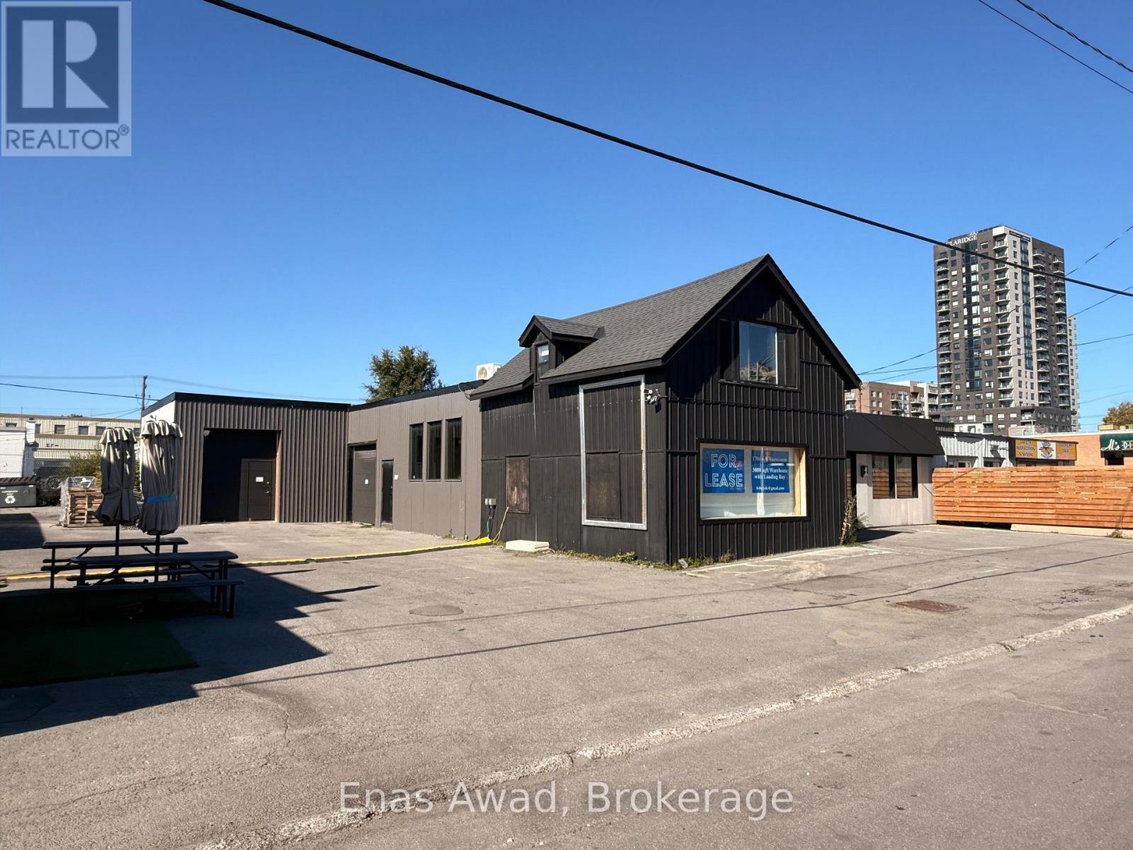 848 Clyde Avenue N Property Photo 3