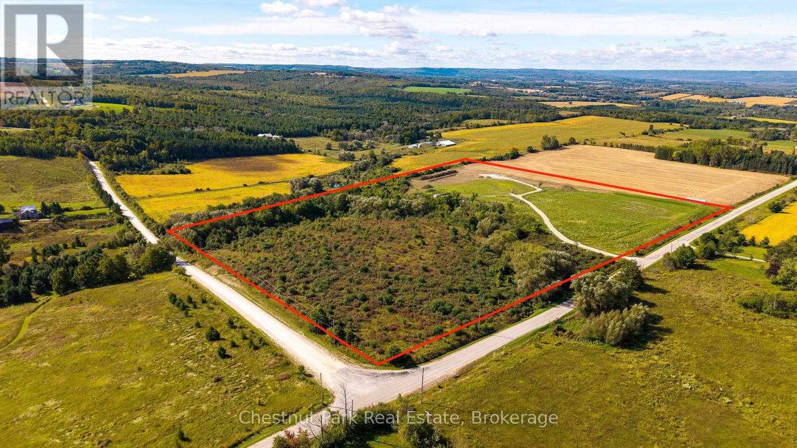 728534 21st Side Road Property Photo 10