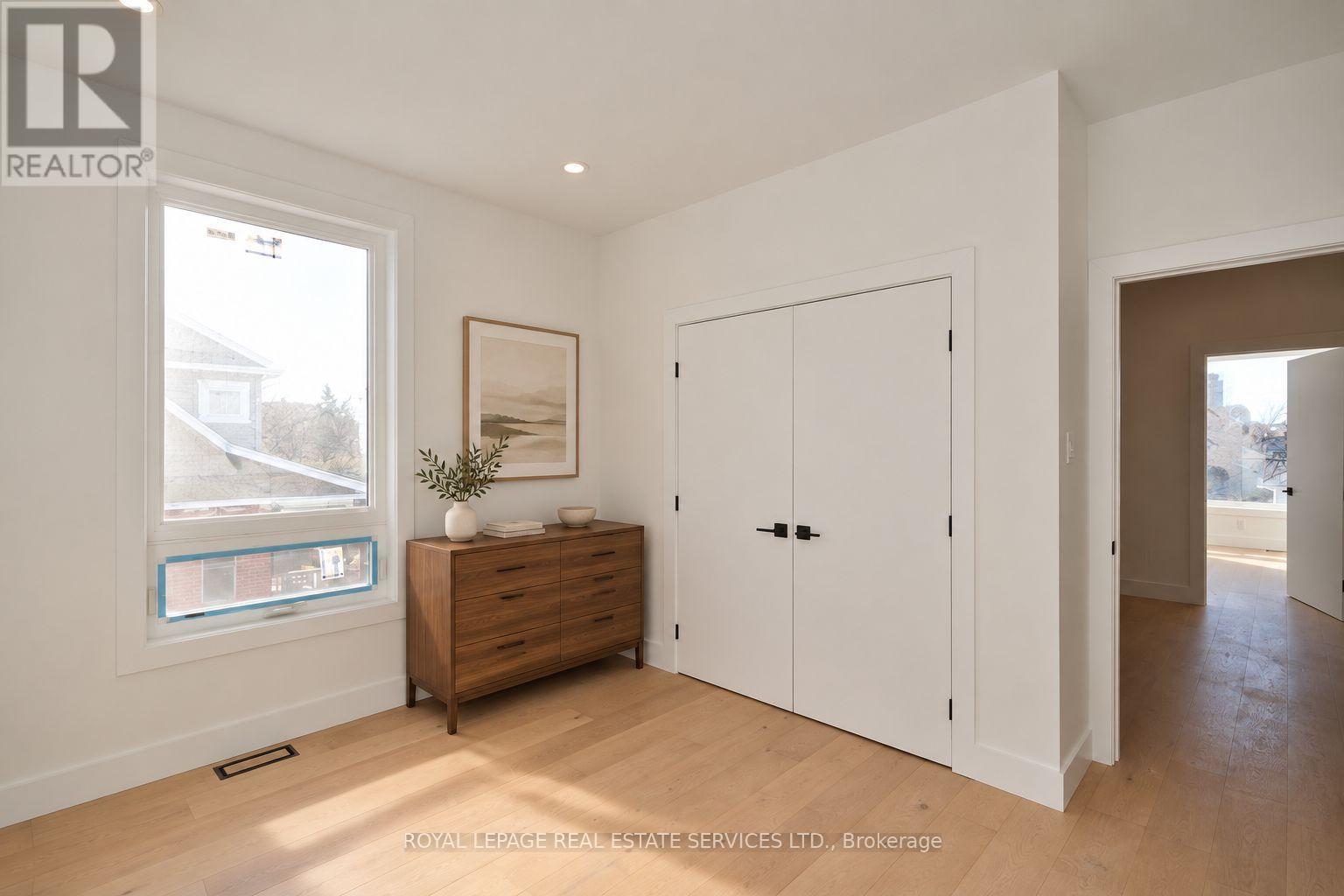 4b Huron Avenue N Property Photo 16
