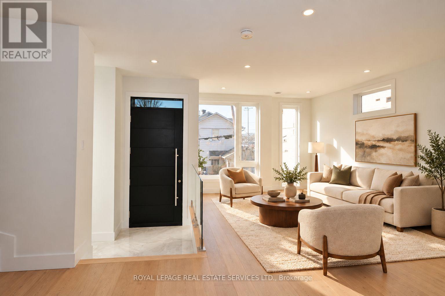 4b Huron Avenue N Property Photo 21