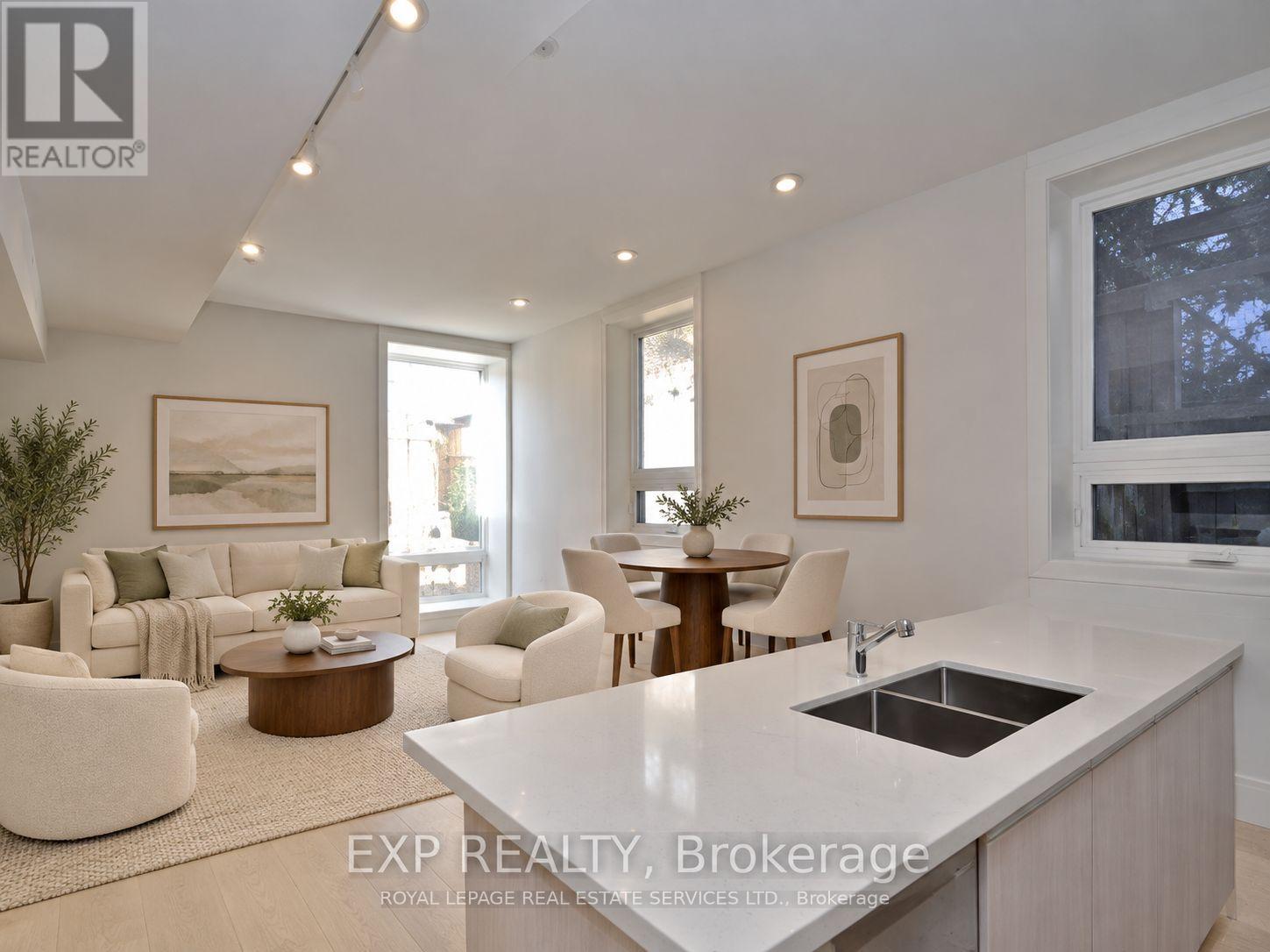4b Huron Avenue N Property Photo 23
