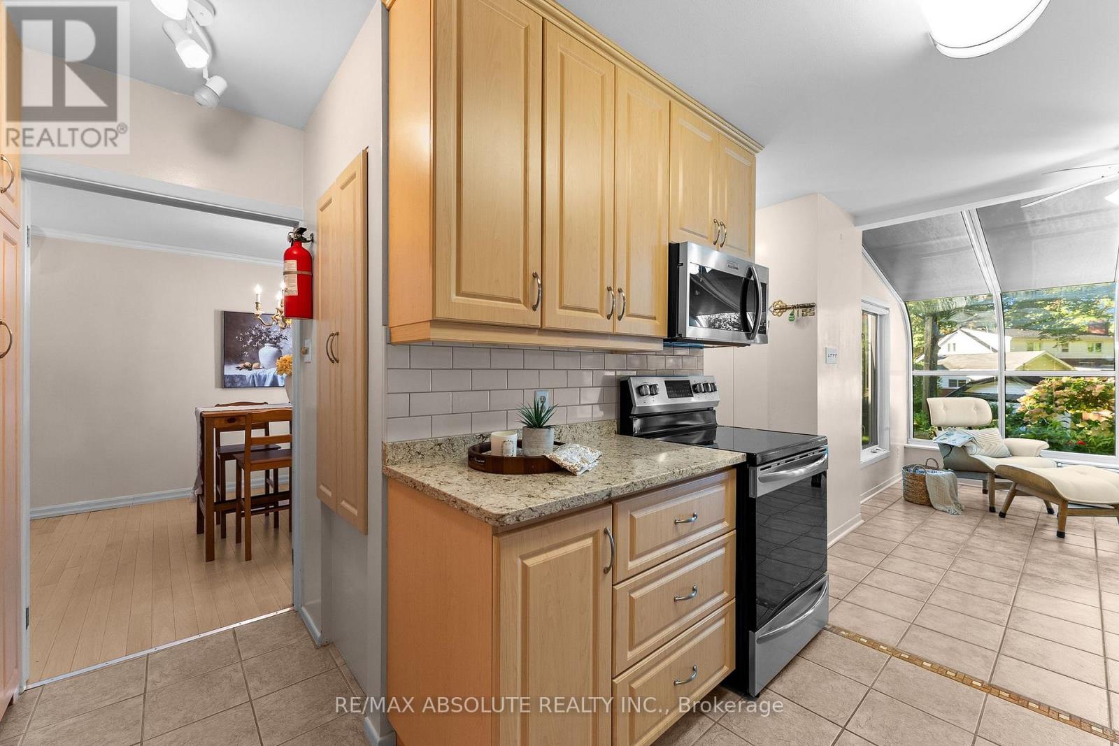 154 Ottawa Street Property Photo 10