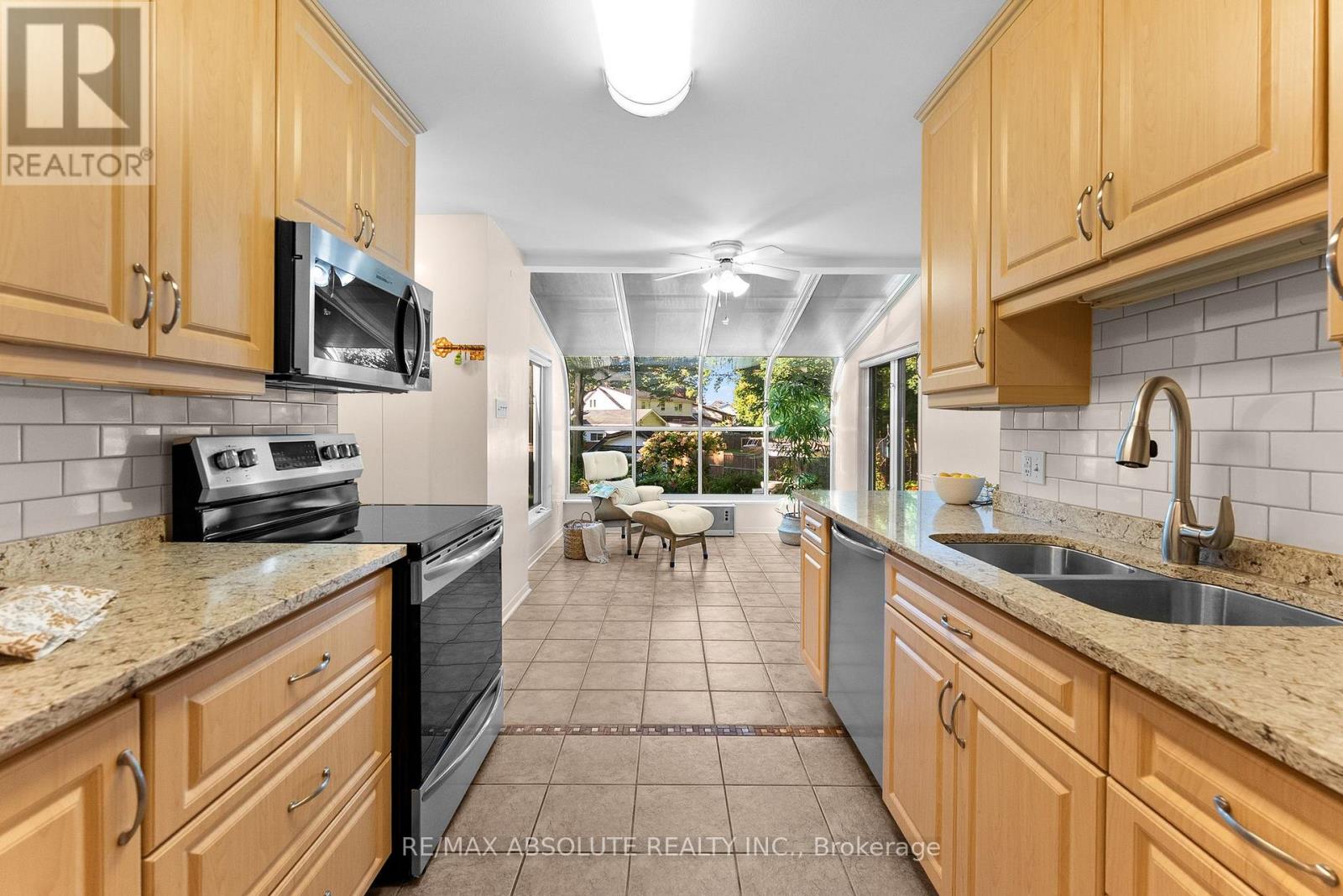 154 Ottawa Street Property Photo 15