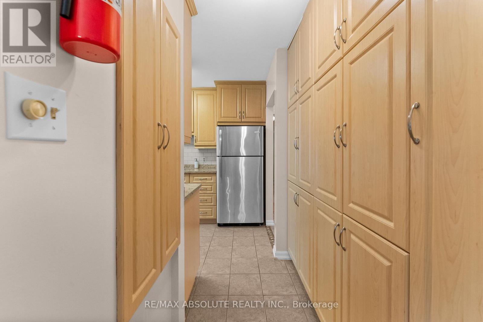 154 Ottawa Street Property Photo 17