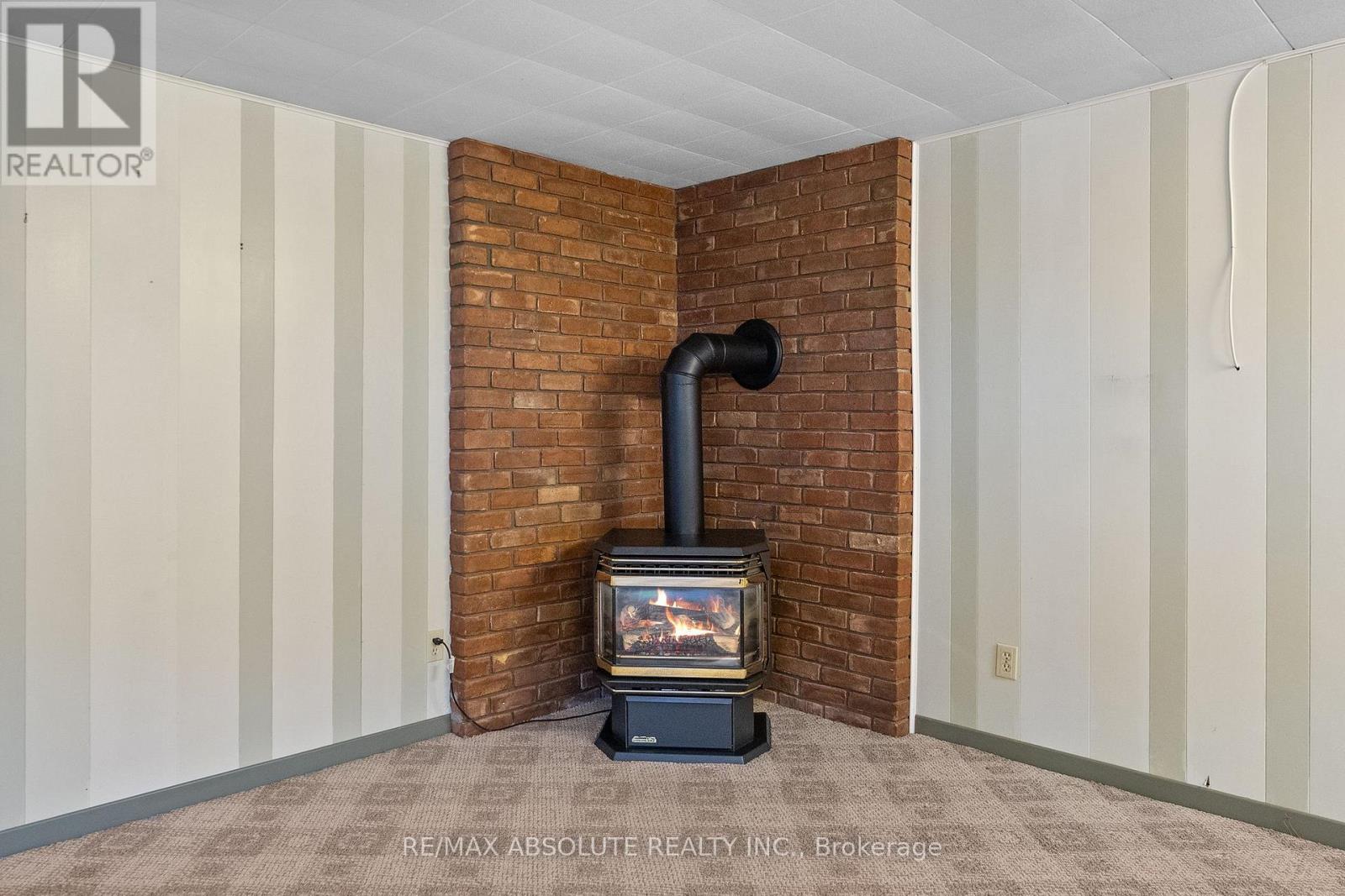 154 Ottawa Street Property Photo 31