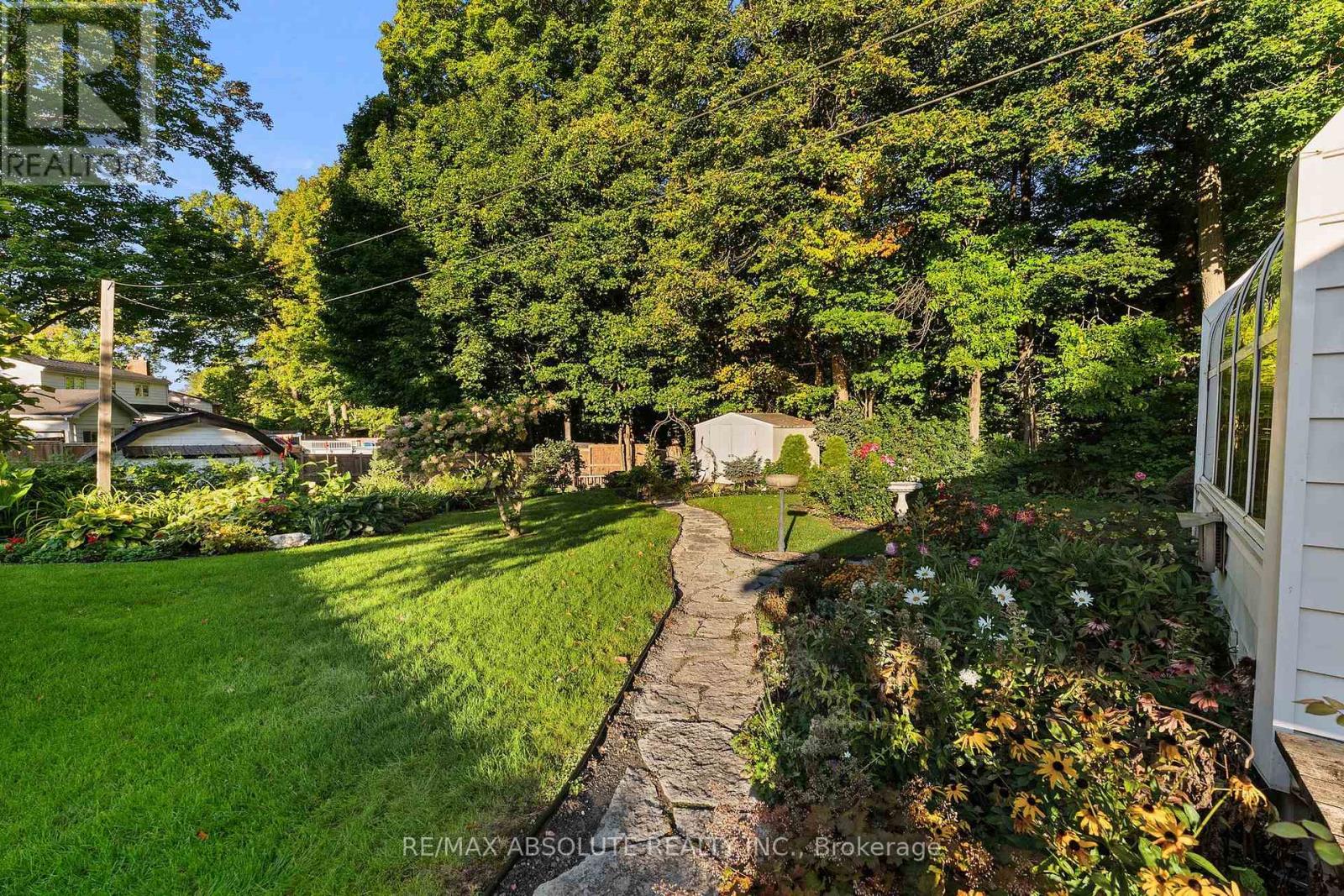 154 Ottawa Street Property Photo 38