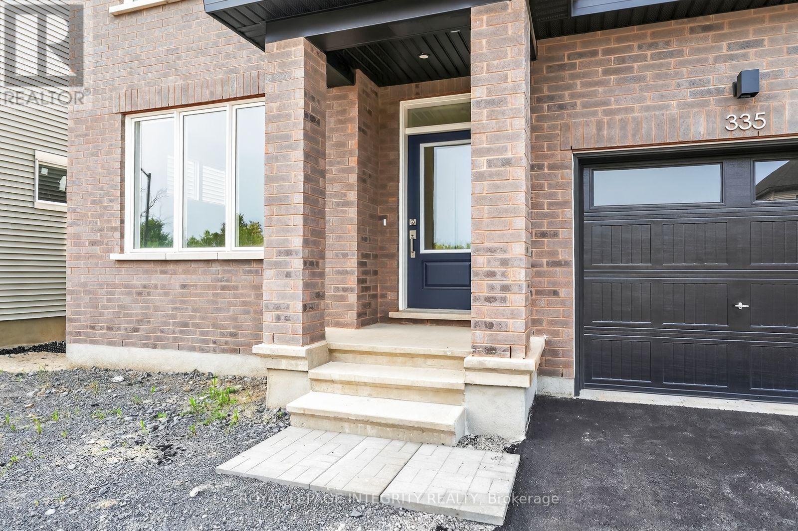 335 Les Emmerson Drive Property Photo 3