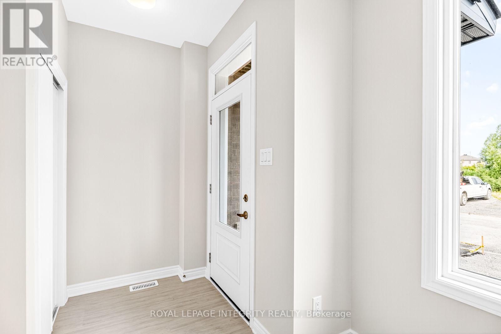 335 Les Emmerson Drive Property Photo 4