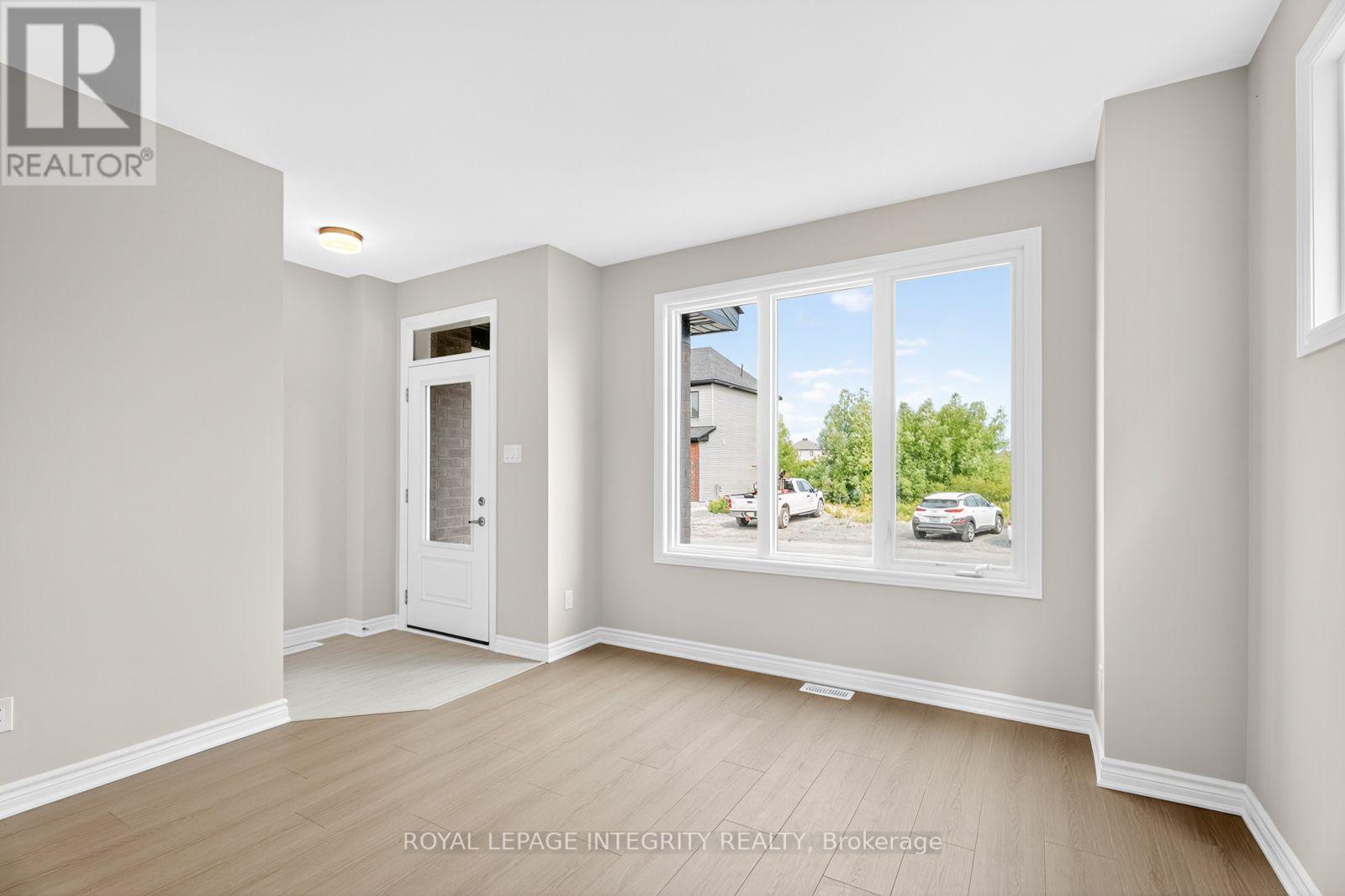 335 Les Emmerson Drive Property Photo 7