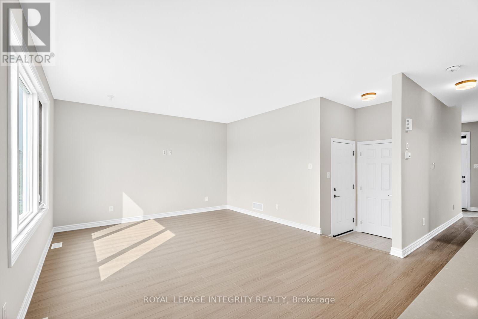335 Les Emmerson Drive Property Photo 10