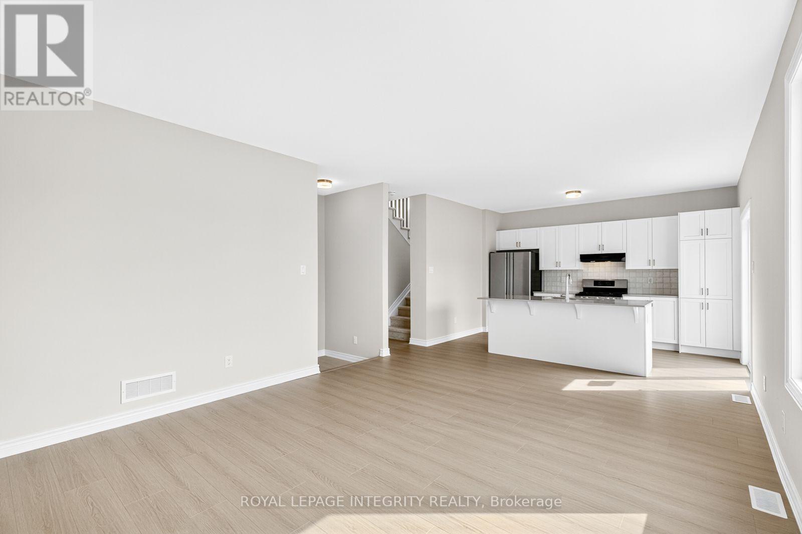 335 Les Emmerson Drive Property Photo 11