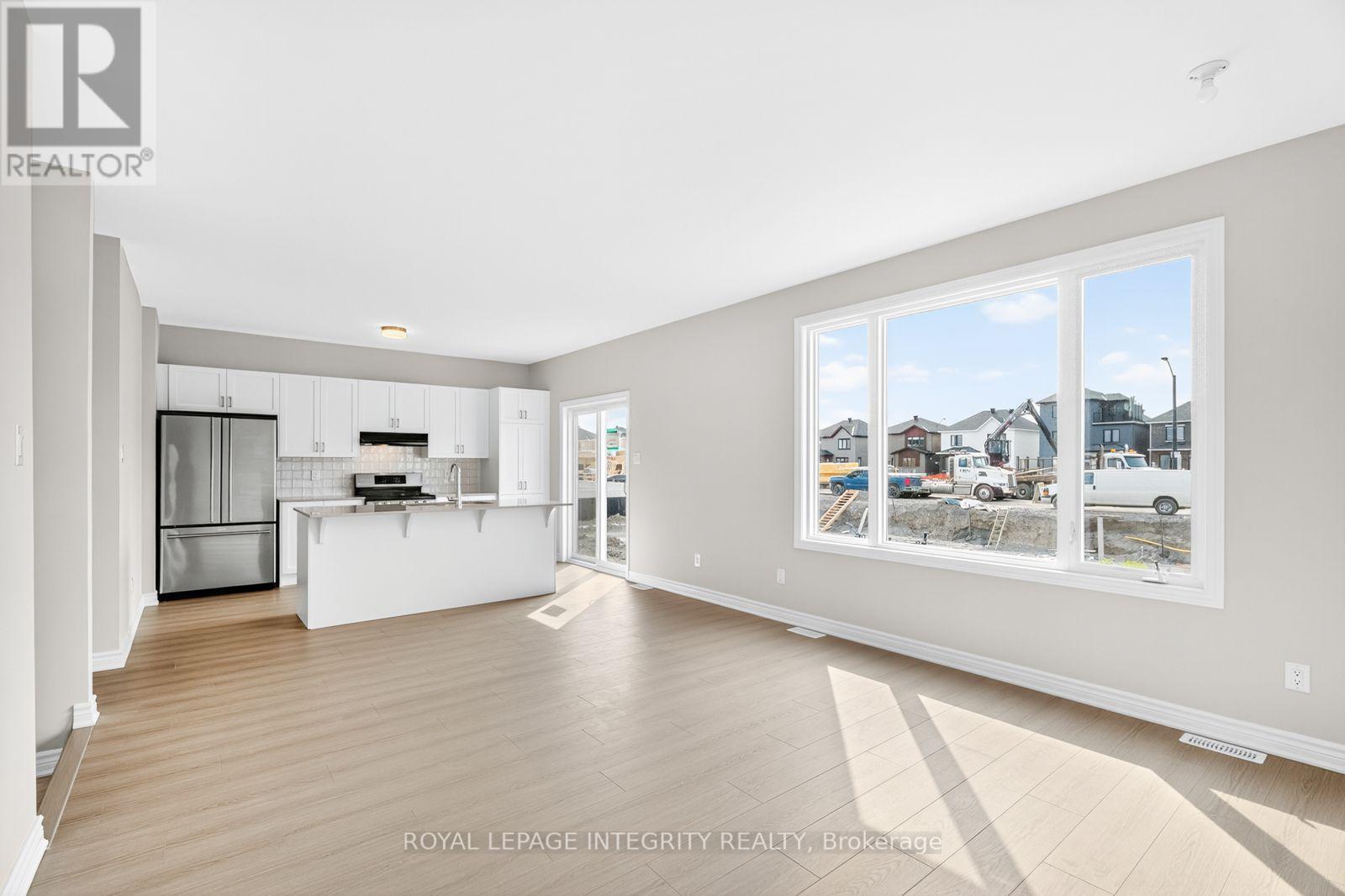 335 Les Emmerson Drive Property Photo 12