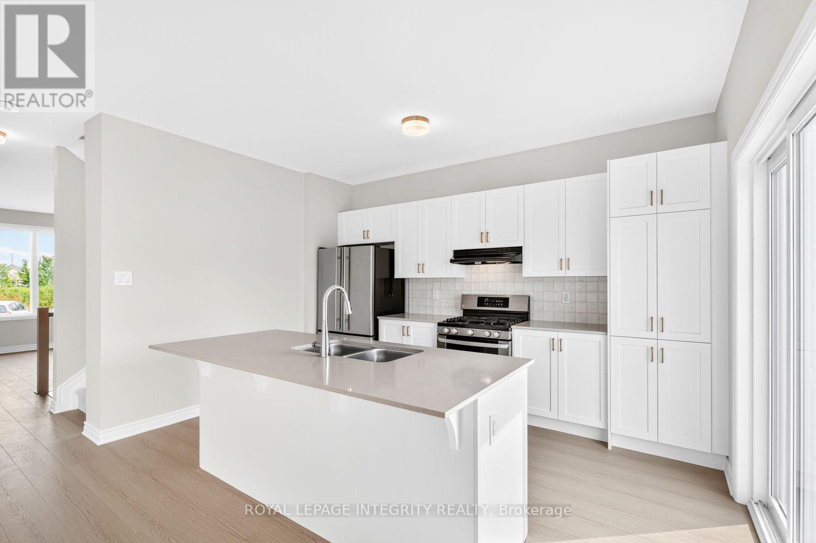 335 Les Emmerson Drive Property Photo 17