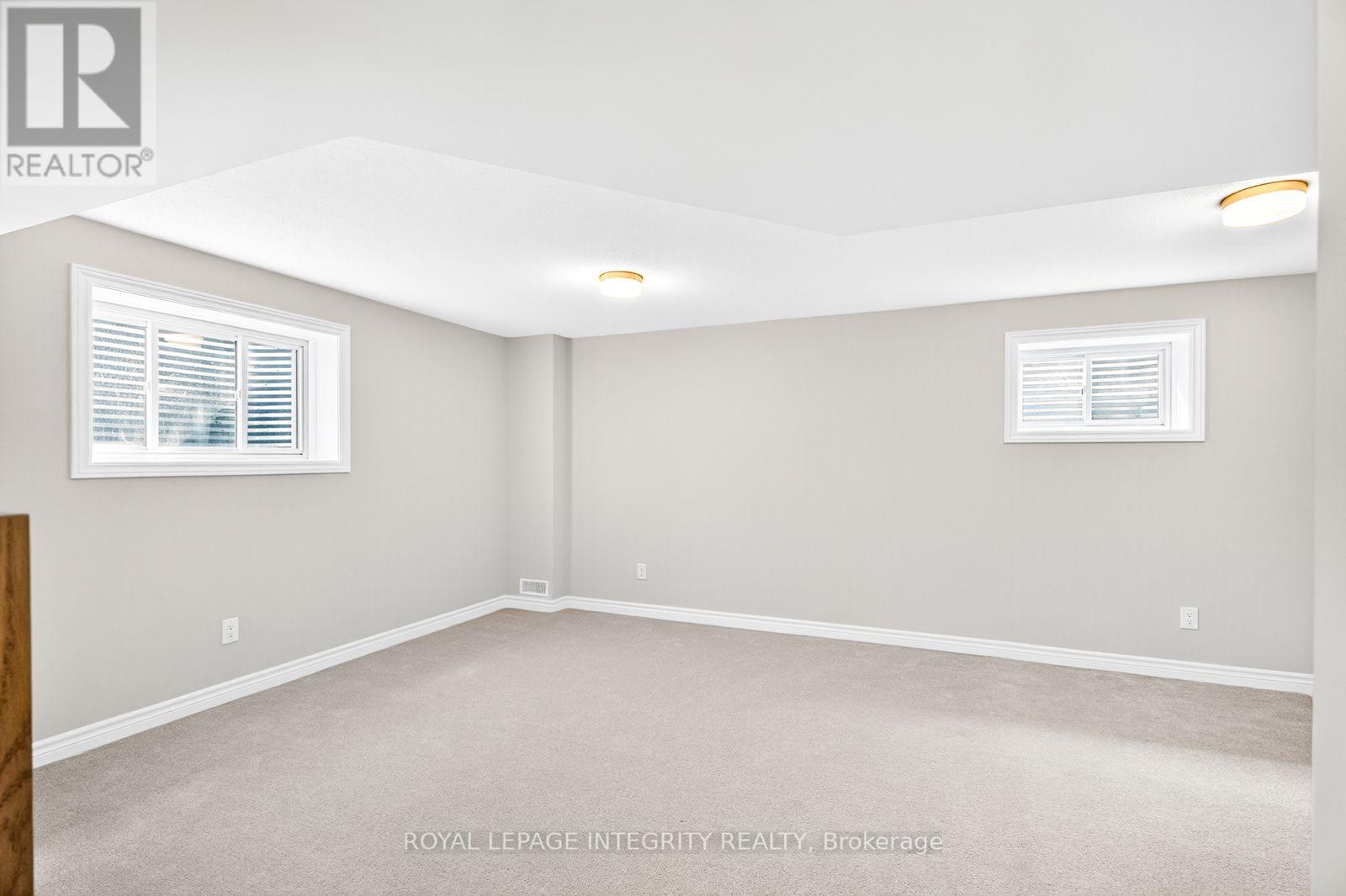 335 Les Emmerson Drive Property Photo 33