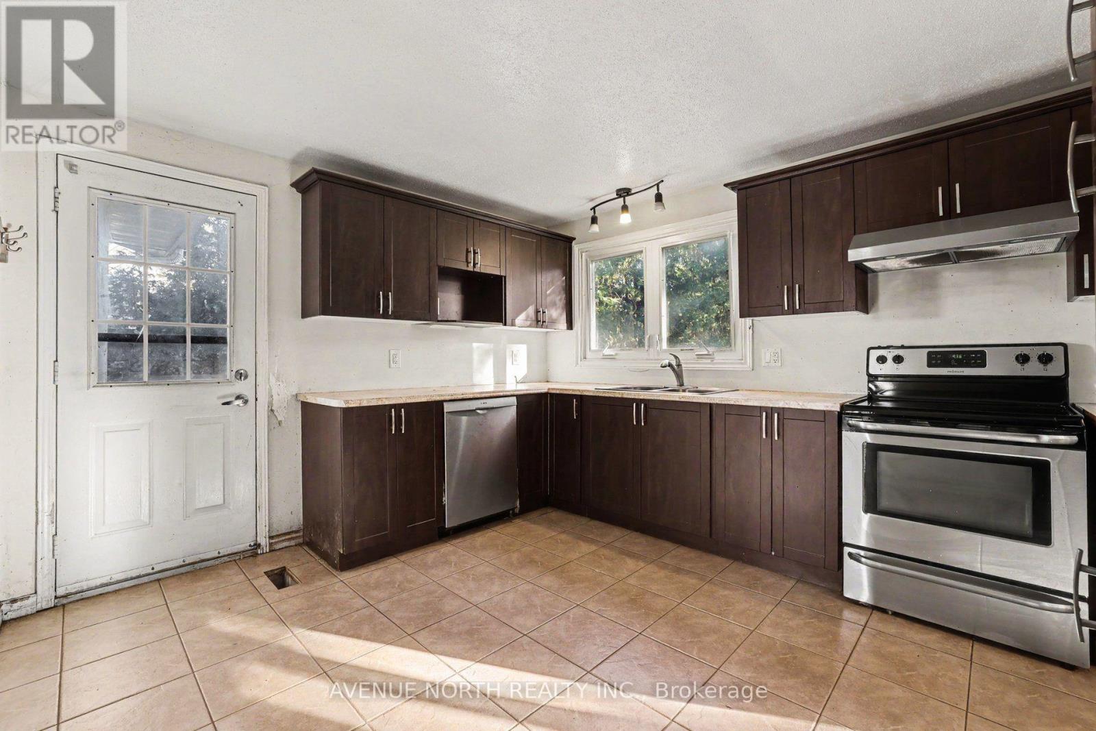 68 Downsview Crescent Property Photo 5