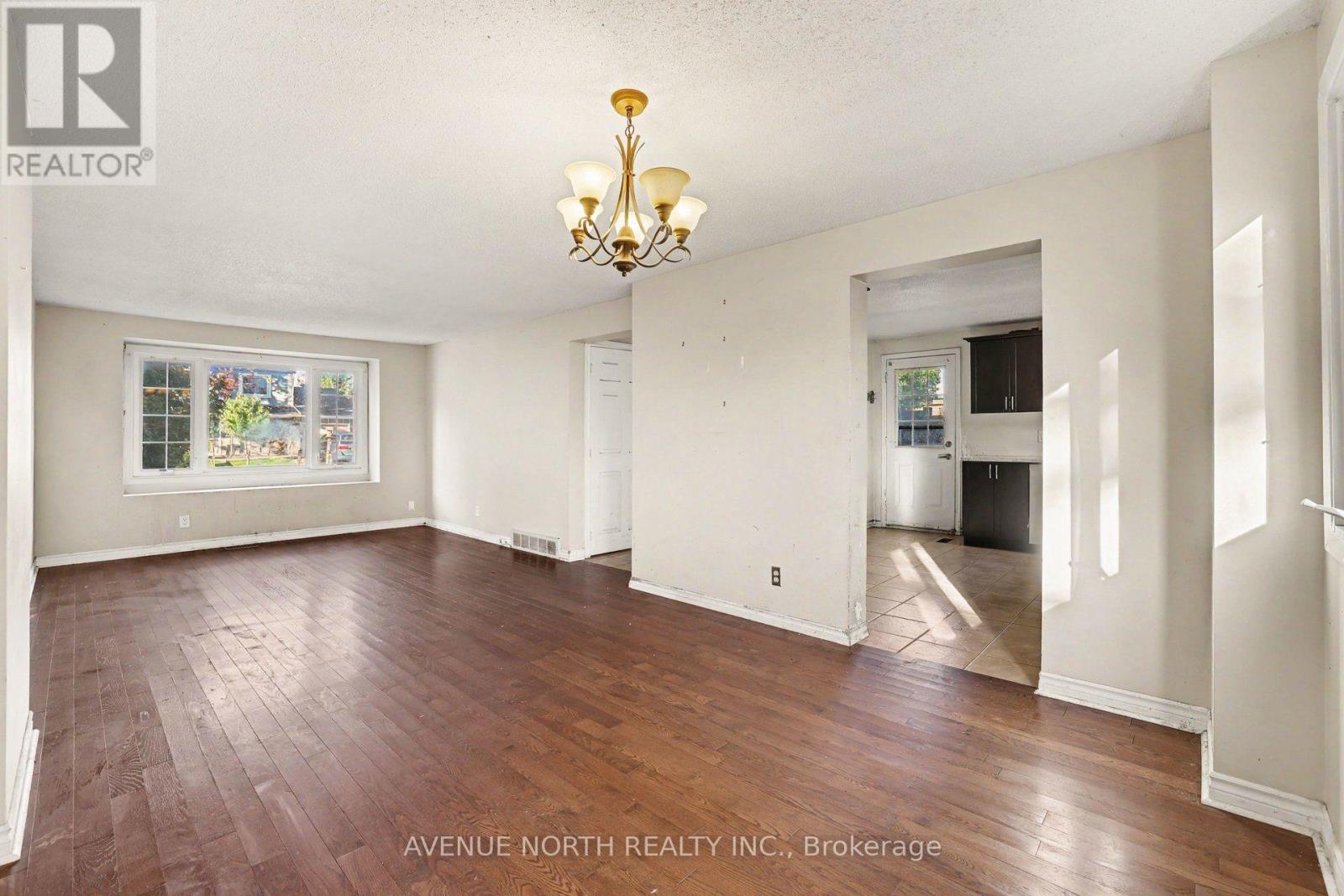 68 Downsview Crescent Property Photo 7