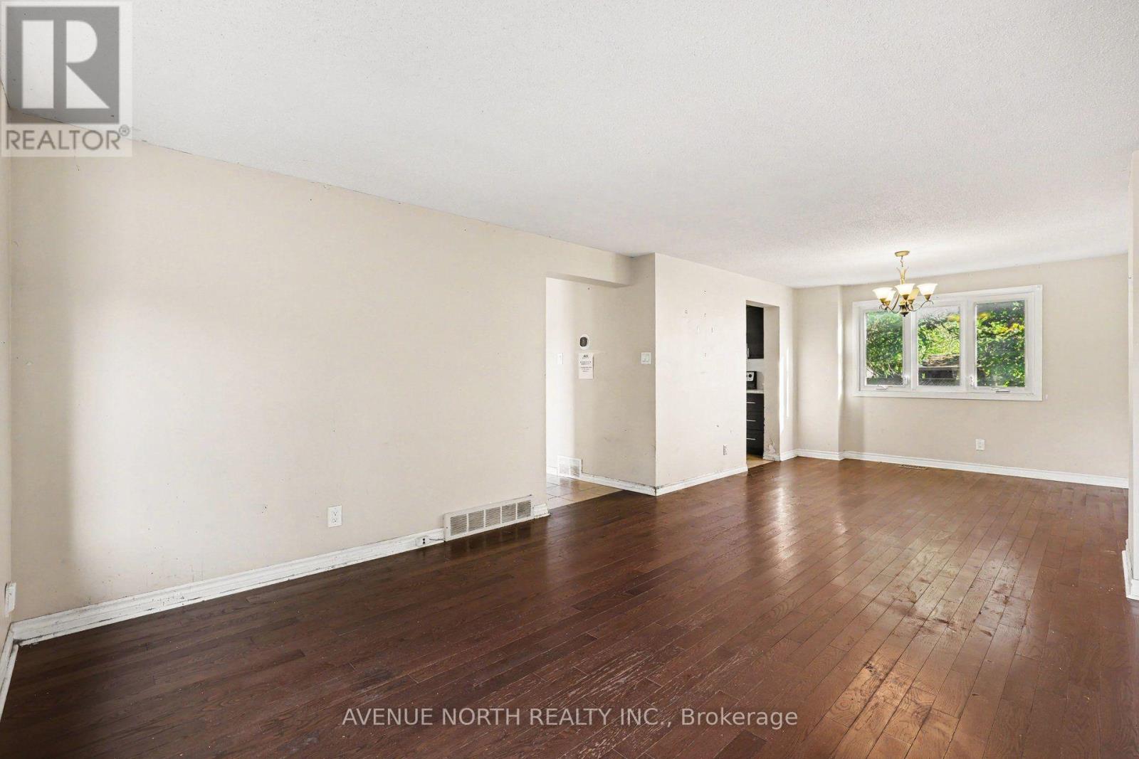 68 Downsview Crescent Property Photo 10