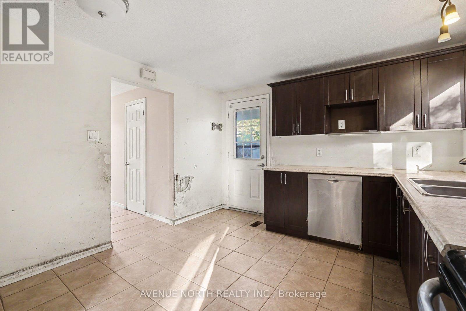 68 Downsview Crescent Property Photo 11