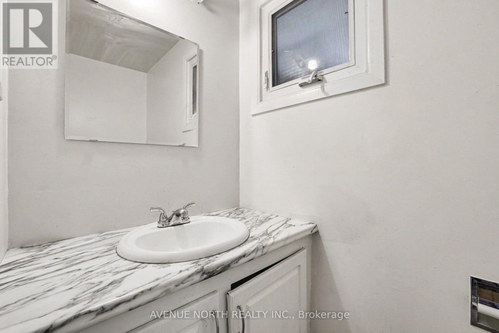 68 Downsview Crescent Property Photo 12