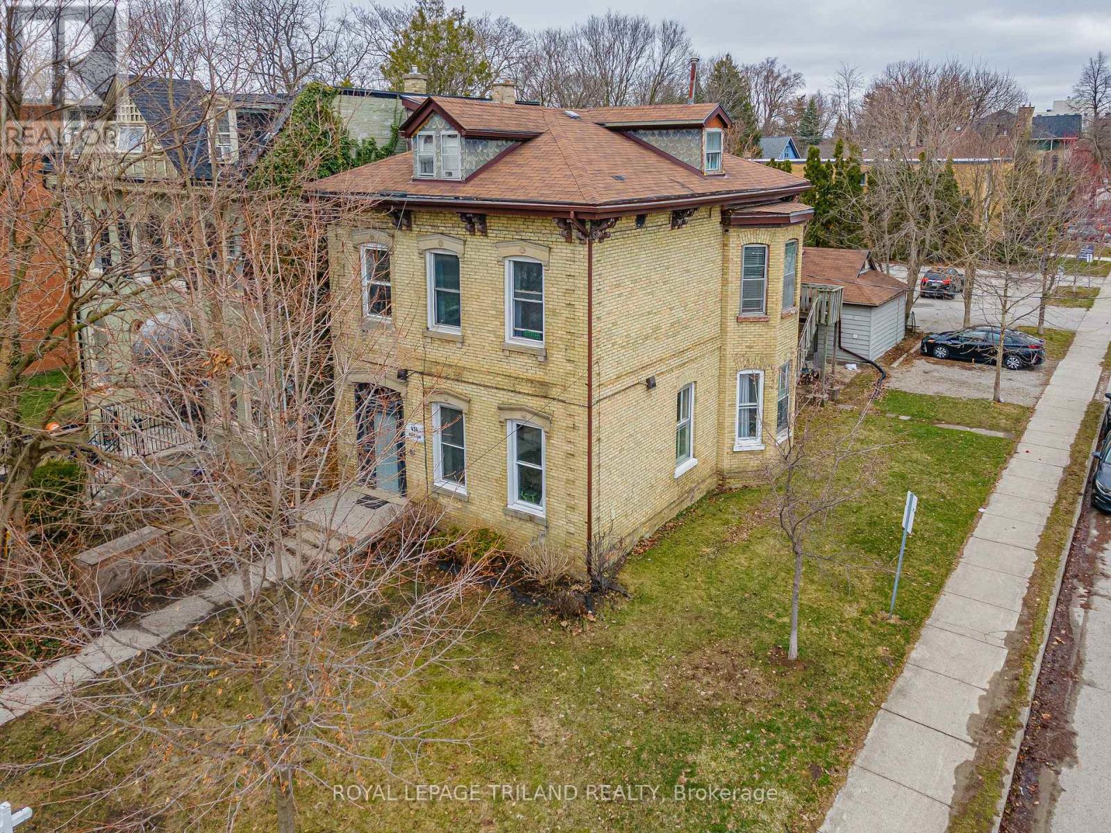 434 Dufferin Avenue Property Photo 2