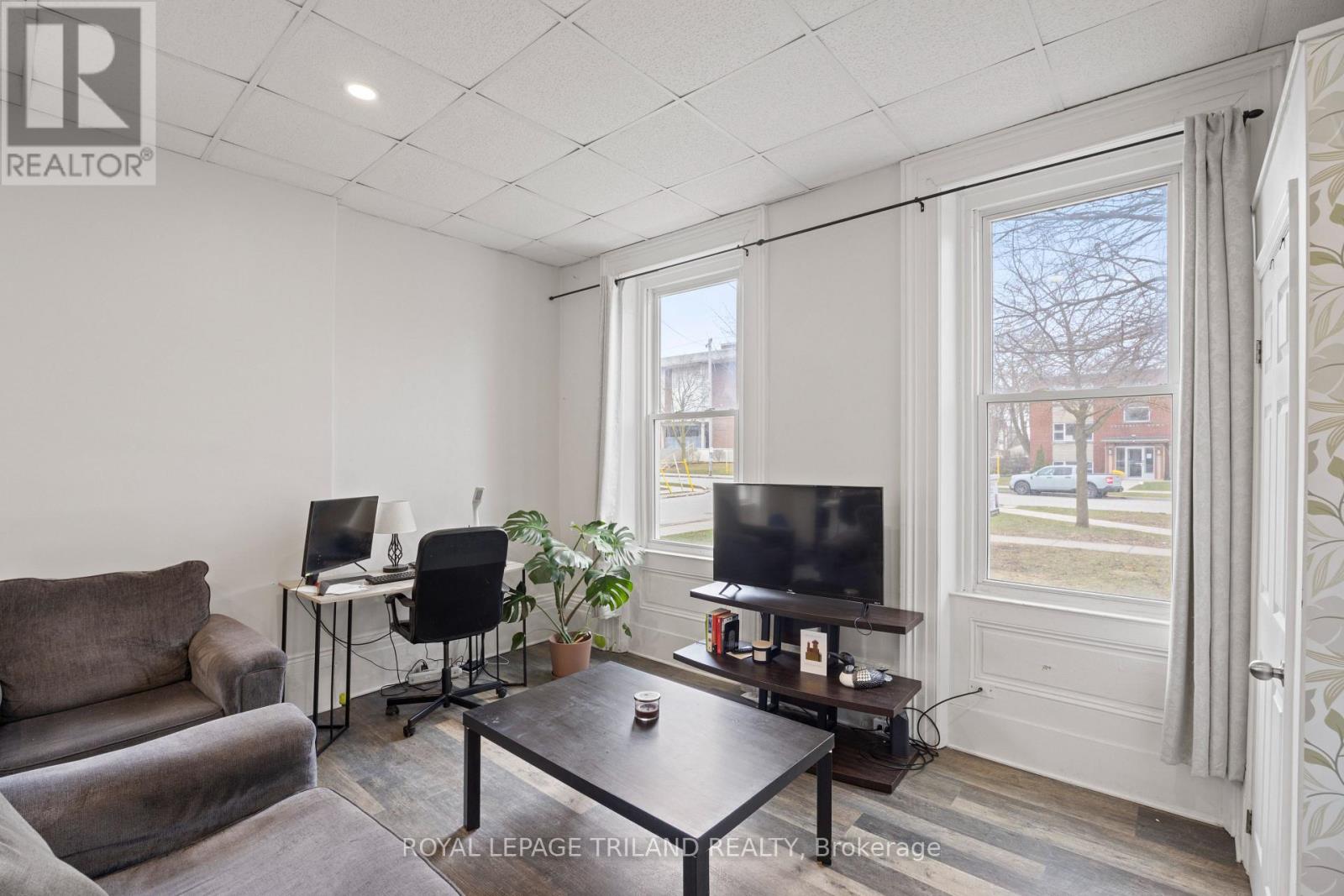434 Dufferin Avenue Property Photo 19