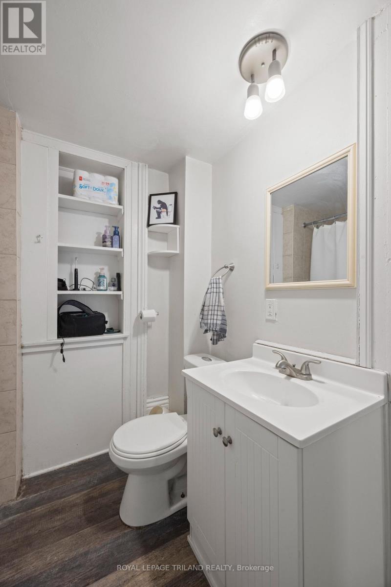 434 Dufferin Avenue Property Photo 22