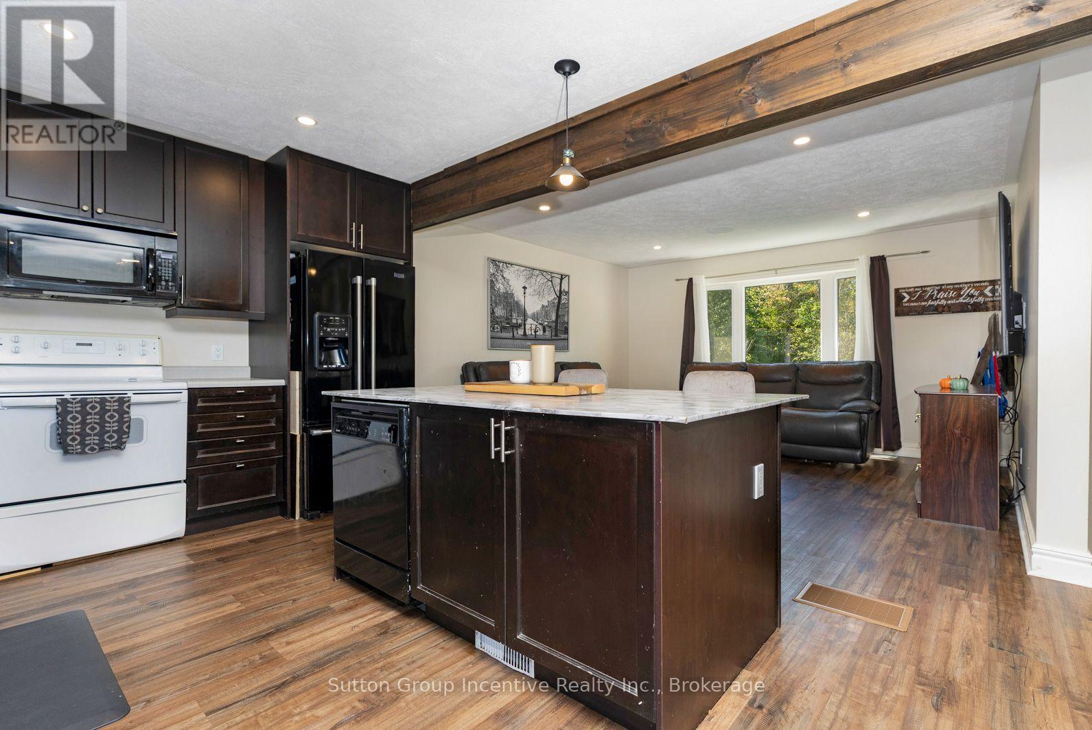 758441 Girl Guide Road Property Photo 12