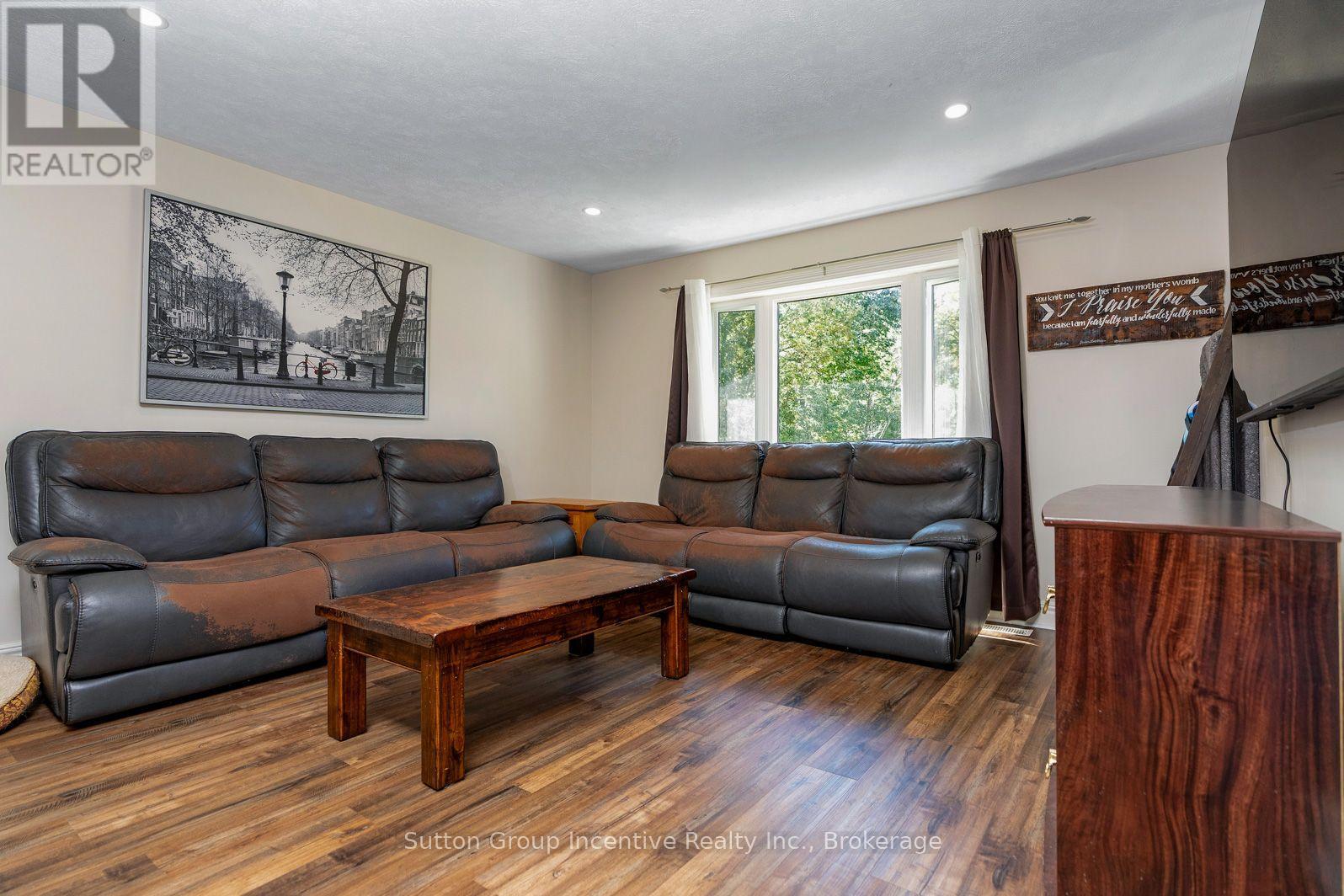 758441 Girl Guide Road Property Photo 16