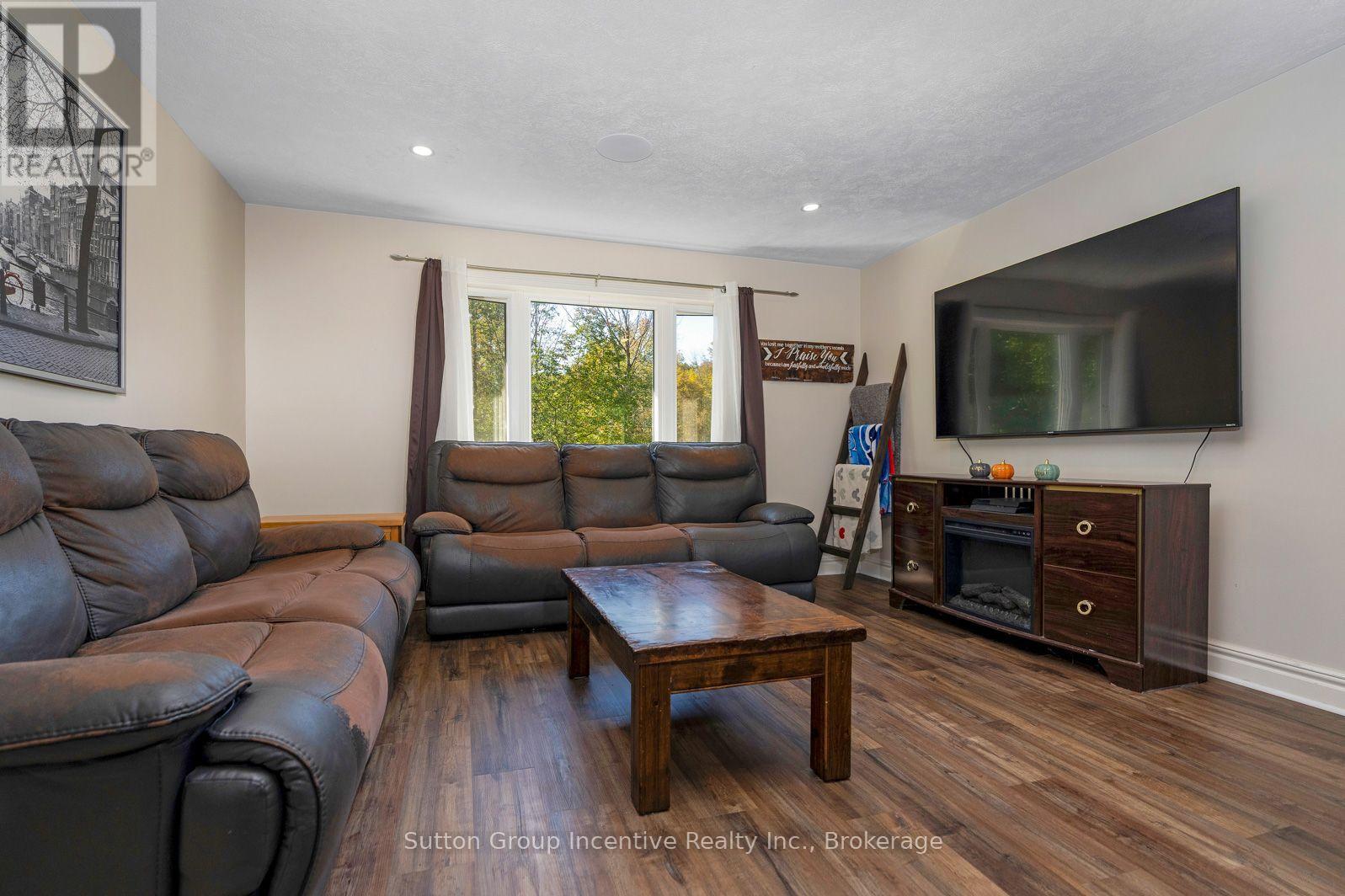 758441 Girl Guide Road Property Photo 17