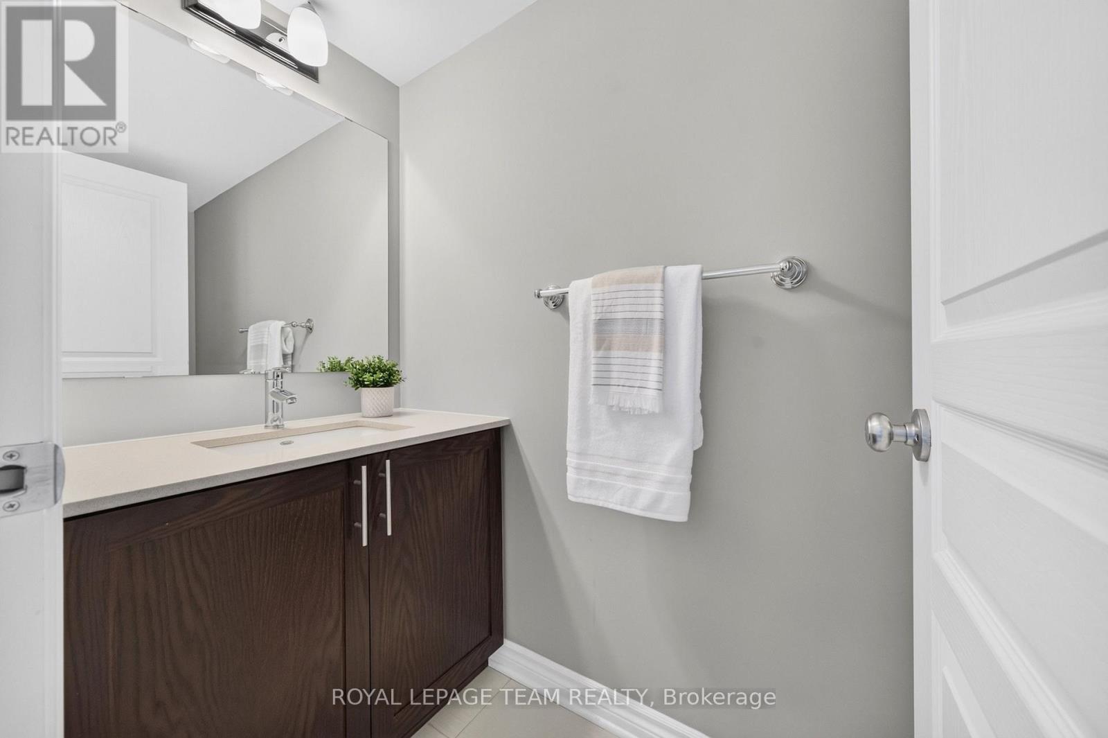 246 Leather Leaf Terrace Property Photo 8