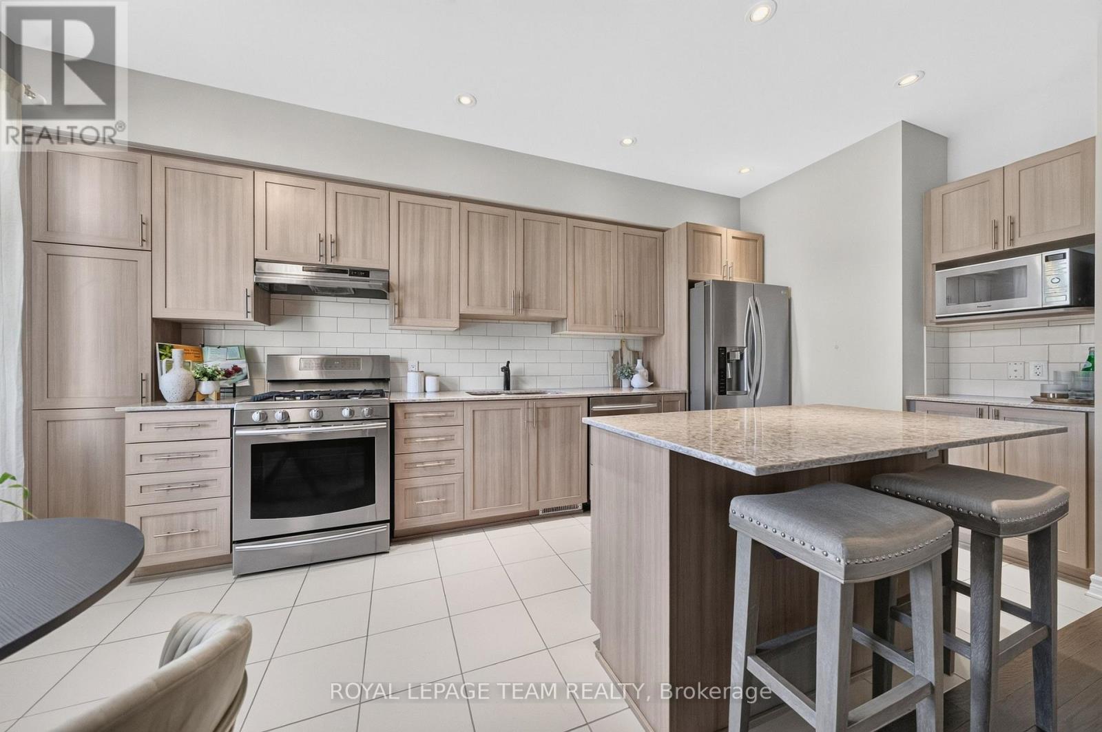 246 Leather Leaf Terrace Property Photo 21