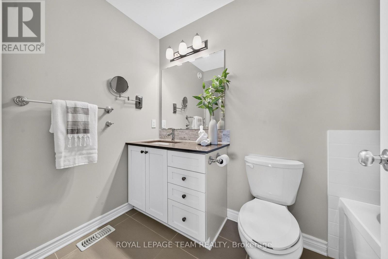 246 Leather Leaf Terrace Property Photo 36