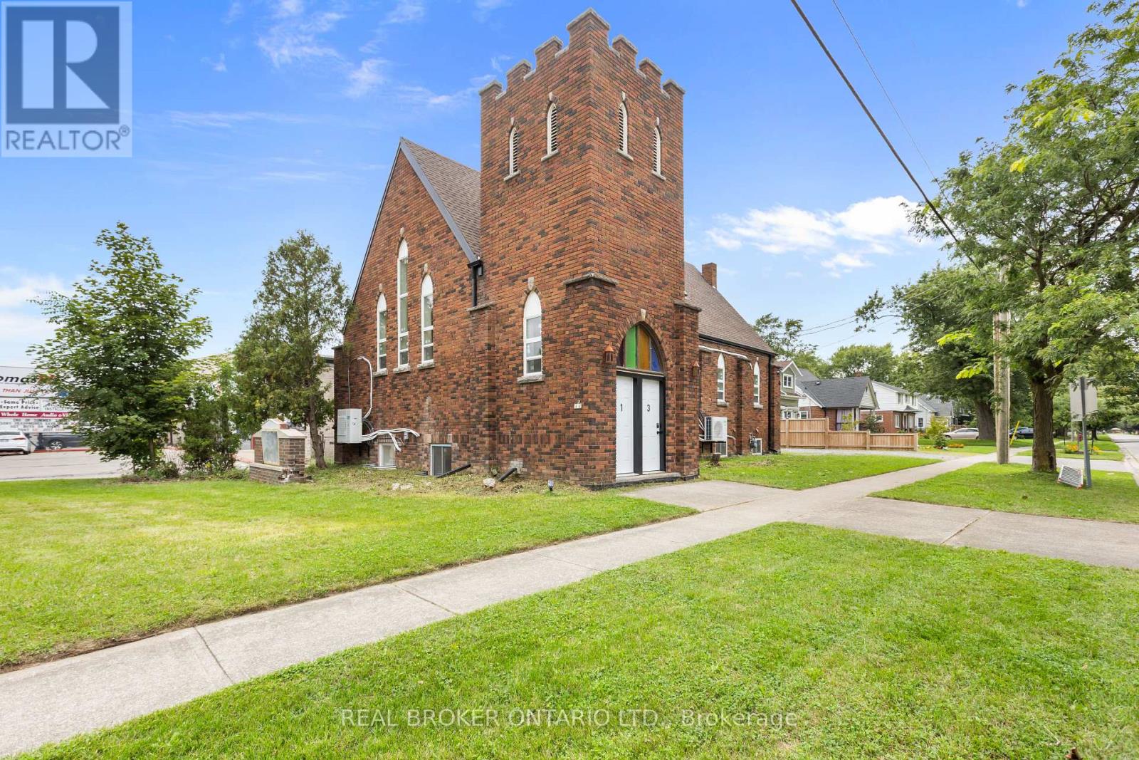 3 - 120 Thorold Road Property Photo 1