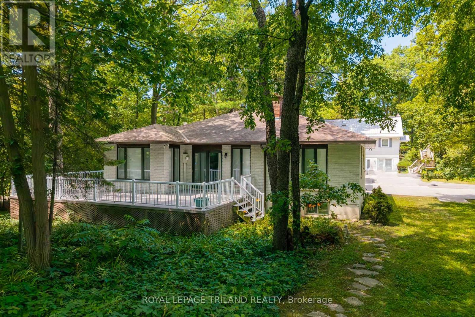 33 Forest Avenue Property Photo 1
