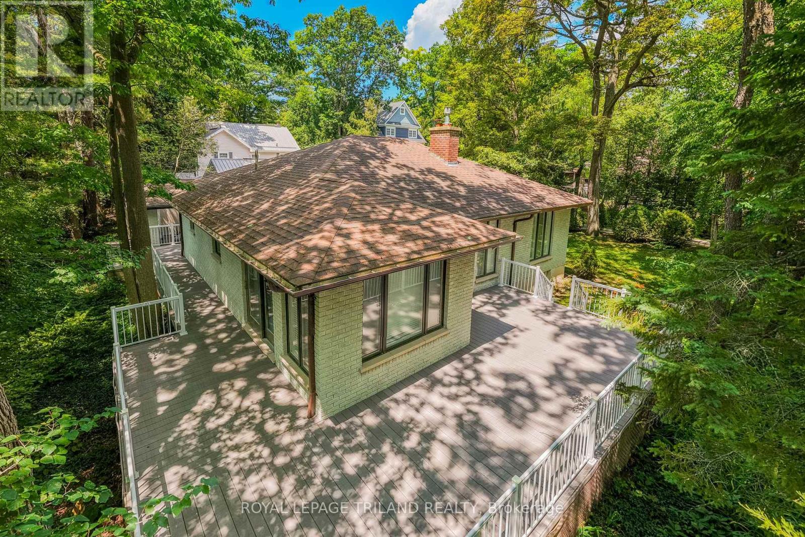 33 Forest Avenue Property Photo 11