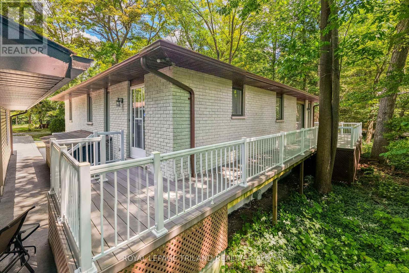 33 Forest Avenue Property Photo 14
