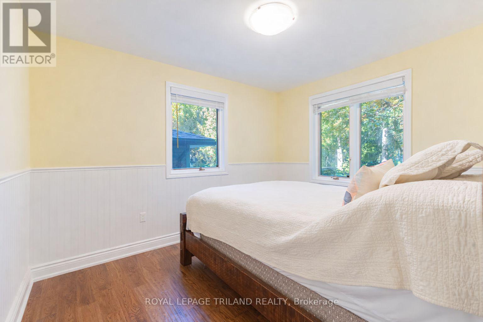 33 Forest Avenue Property Photo 27