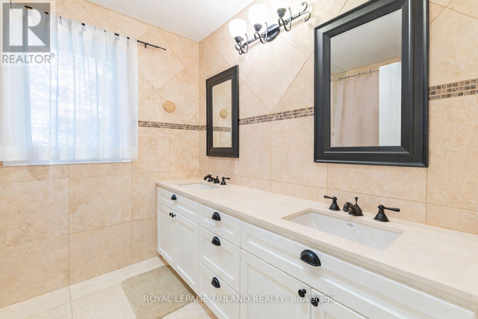 33 Forest Avenue Property Photo 30