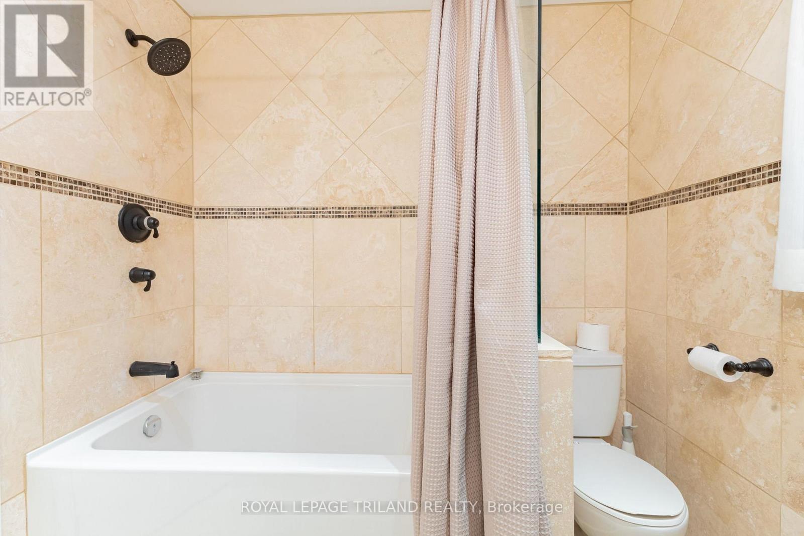 33 Forest Avenue Property Photo 31