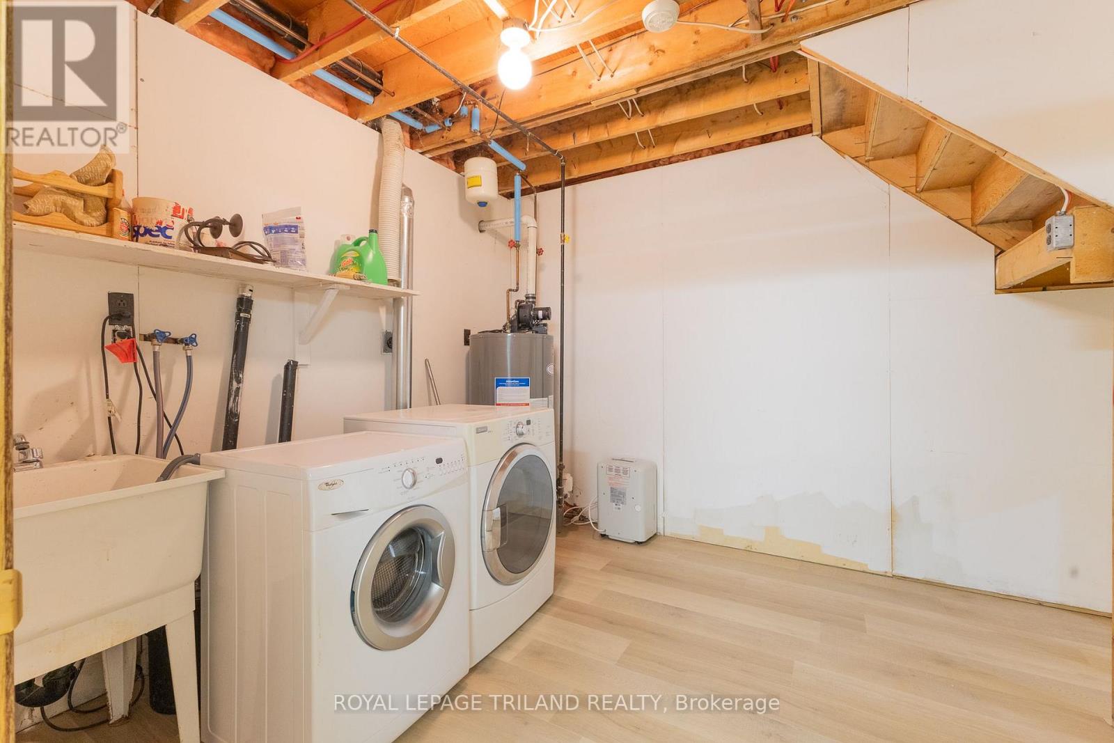 33 Forest Avenue Property Photo 40