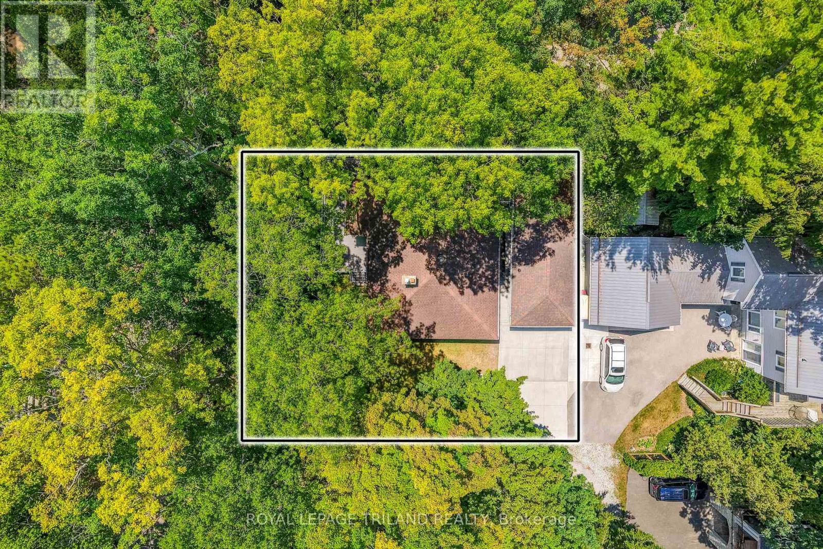 33 Forest Avenue Property Photo 43