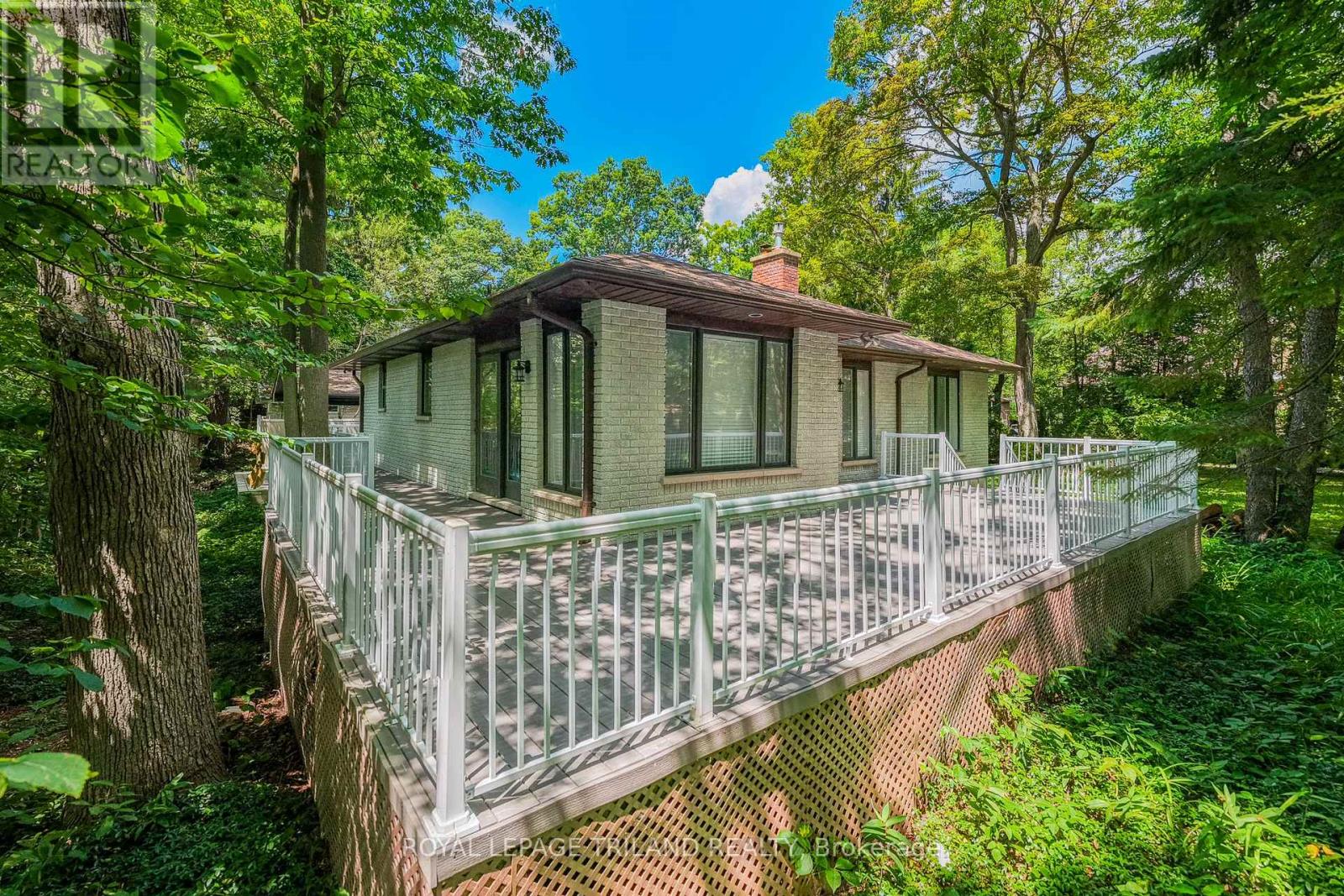33 Forest Avenue Property Photo 44