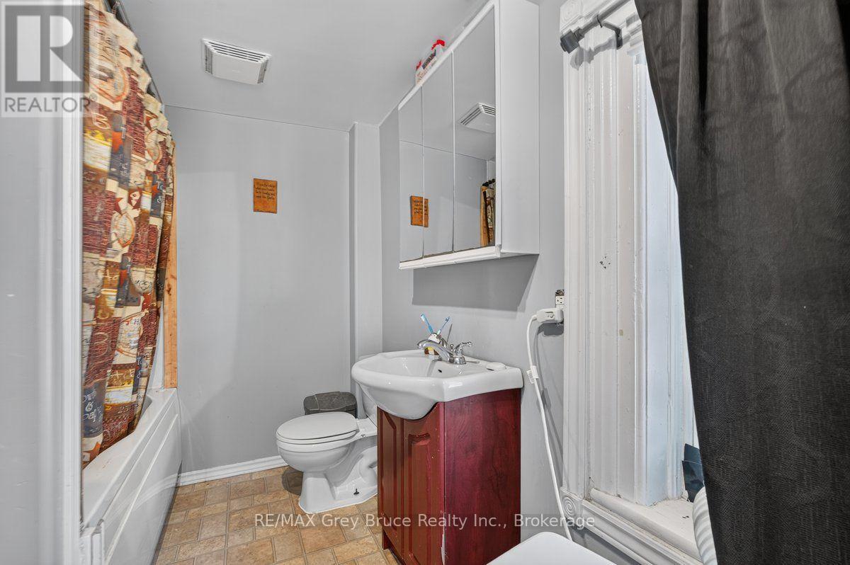 14 Main Street Property Photo 17