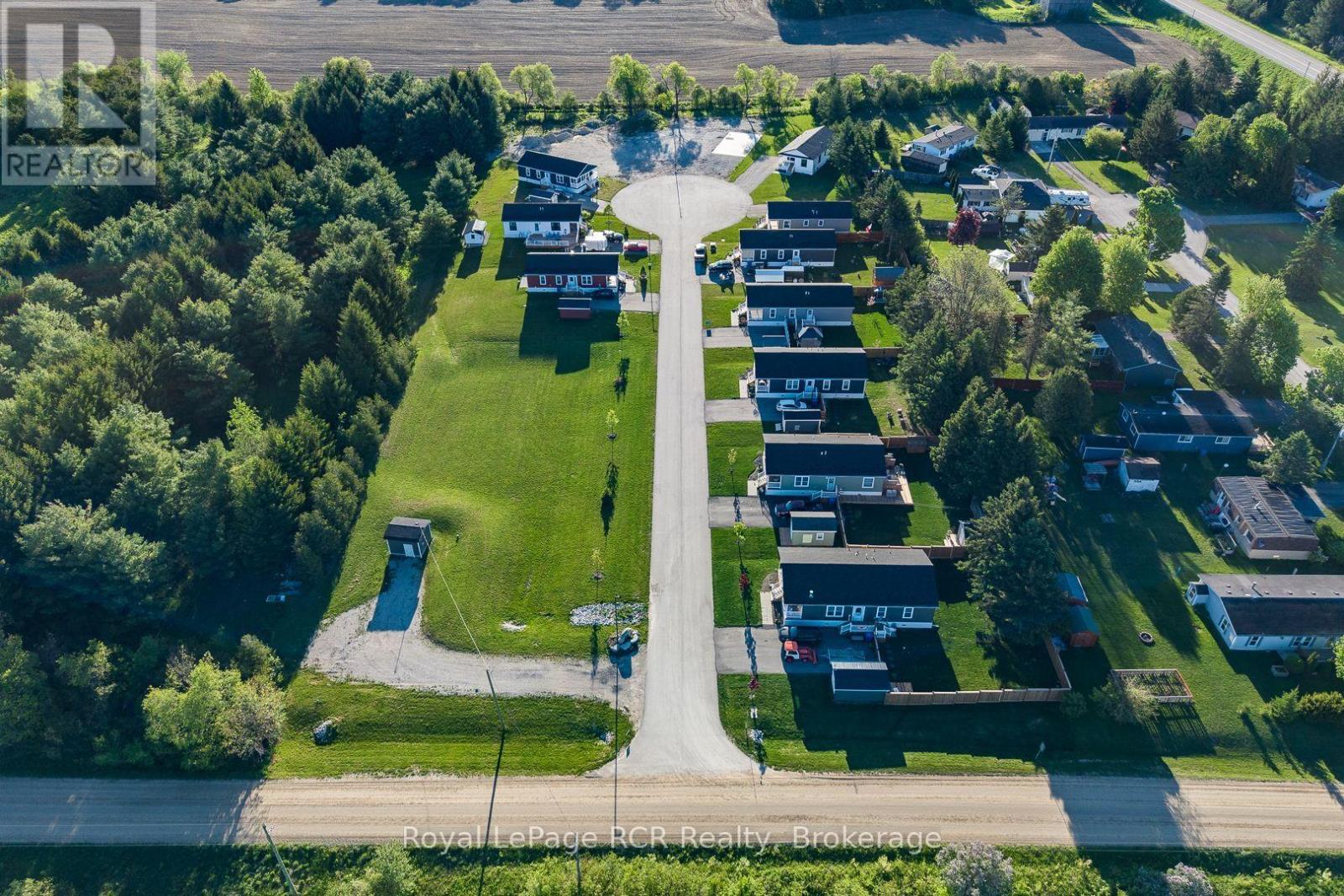 210 Spruce Drive Property Photo 4