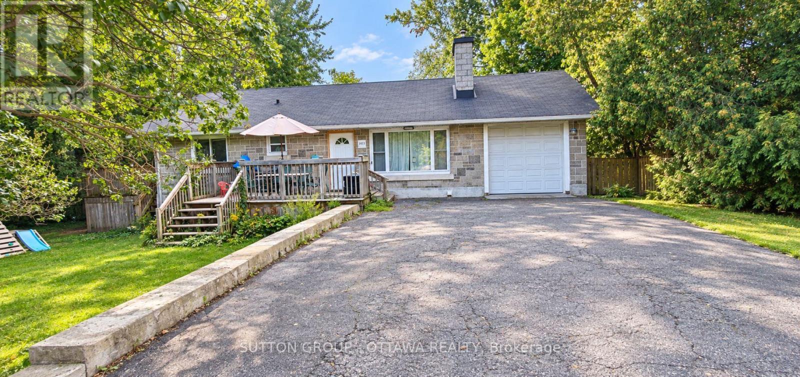 A - 3033 Richmond Road Property Photo 1