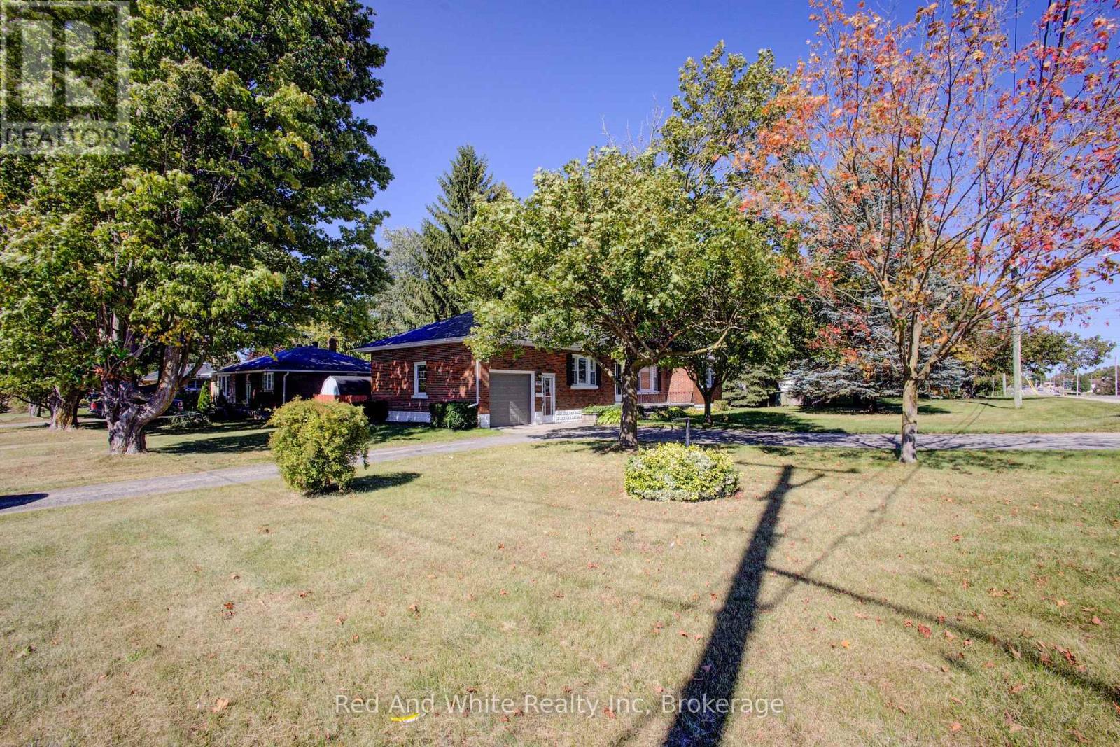 1203 Yonge Street S Property Photo 4