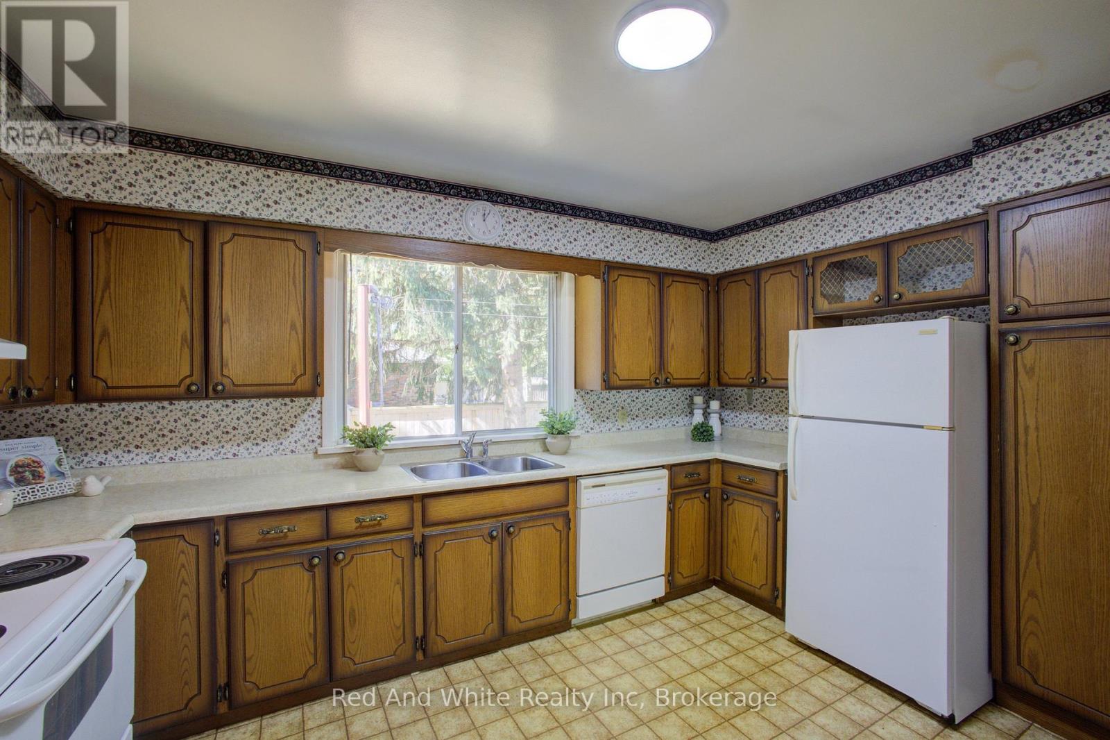 1203 Yonge Street S Property Photo 12